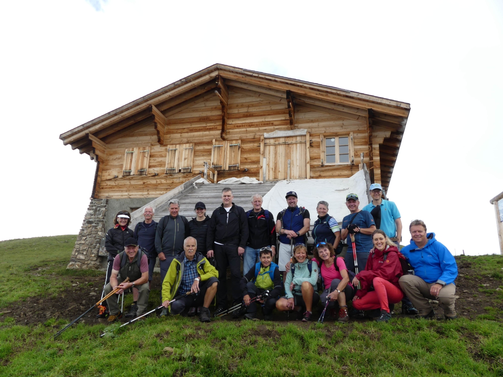 «Zu Fuss am Lauberhorn»